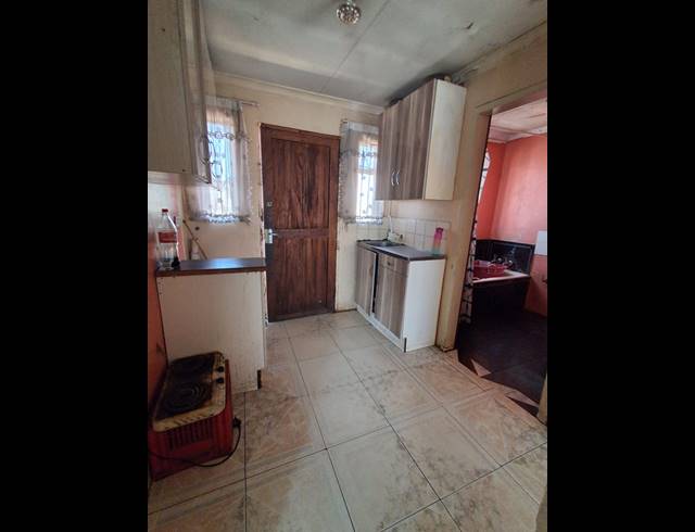2 BEDROOM HOUSE FOR SALE IN EVATON WEST